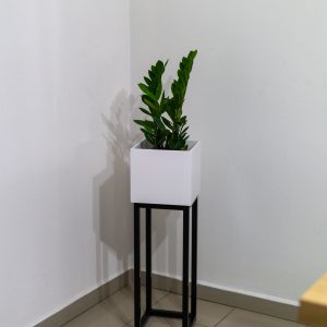 Kwietnik metalowy – biało-czarny – loft 21,5×21,5×70