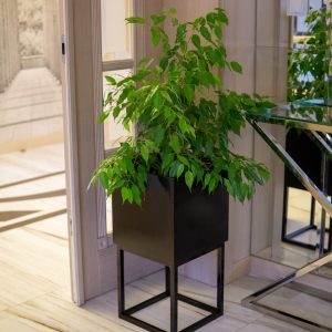 Kwietnik metalowy – czarny – loft 26,5×26,5×50